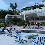 Villa Sloan